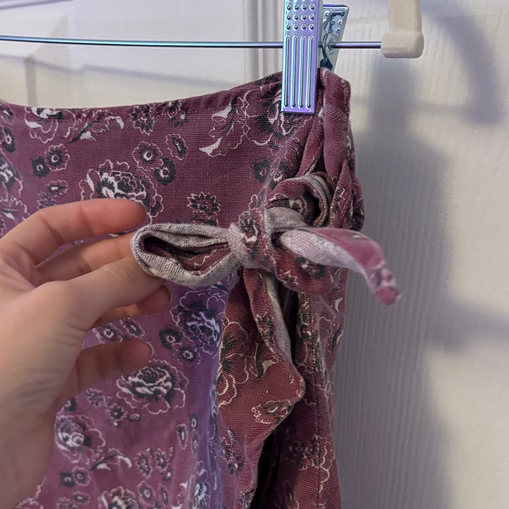Abercrombie & Fitch Asymmetrical Skirt - Burgundy Floral - Picture 5 of 6